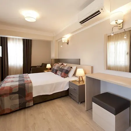 Aparthotel Atrium *